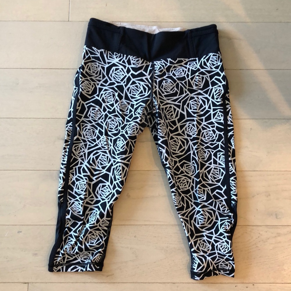 Lululemon Real Quick Crops Size 6